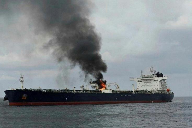 Kızıldeniz’de sıcak saatler! Yunan yük gemisi batırıldı